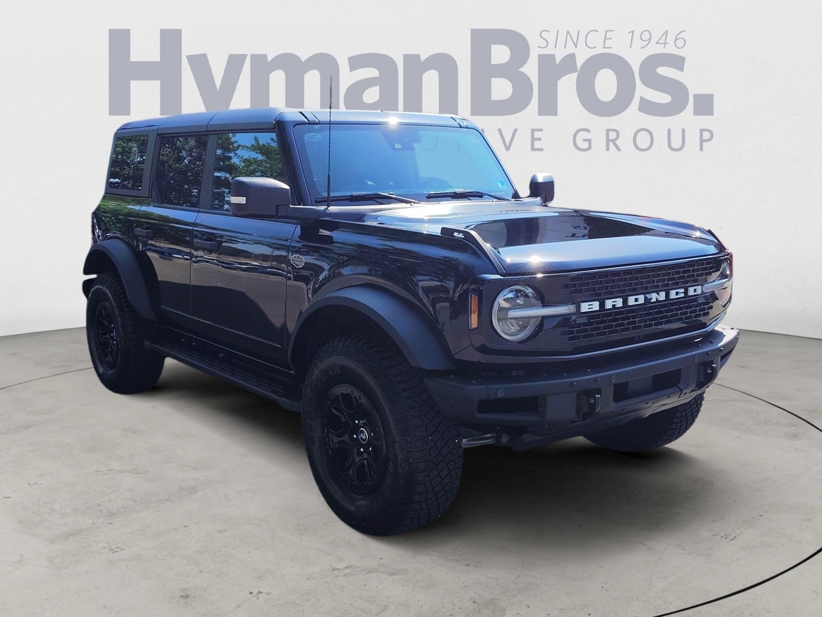 2024 Ford Bronco Wildtrak Advanced in Shadow Black — front three-quarter view