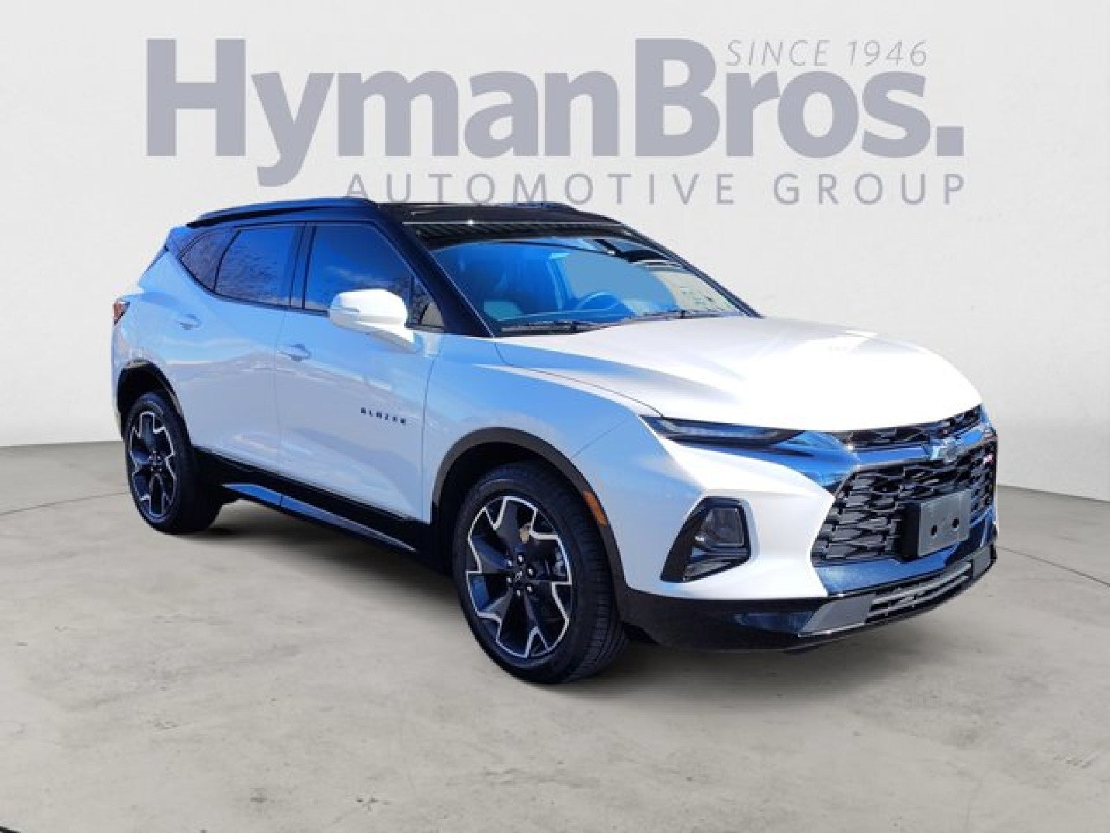 2022 Chevrolet Blazer RS AWD | Pano Roof in Iridescent Pearl Tricoat — front three-quarter view